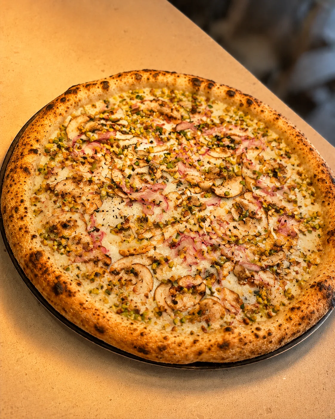 Antep Fıstıklı & Biberiyeli Pizza